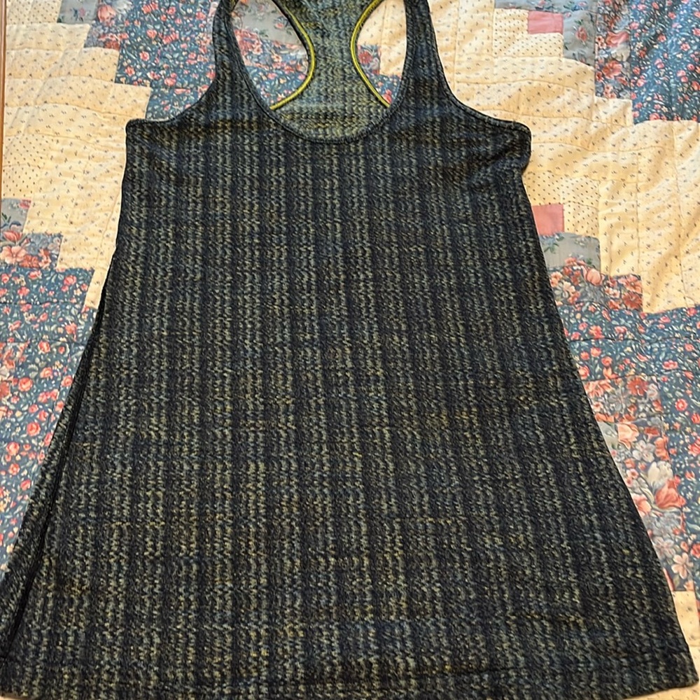 Lululemon Stretch Knit Work Out Navy And Green Racer Back Tank